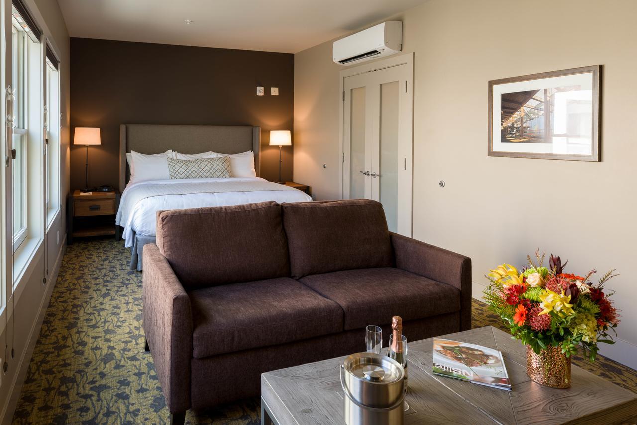 Inn at Lynden Bagian luar foto